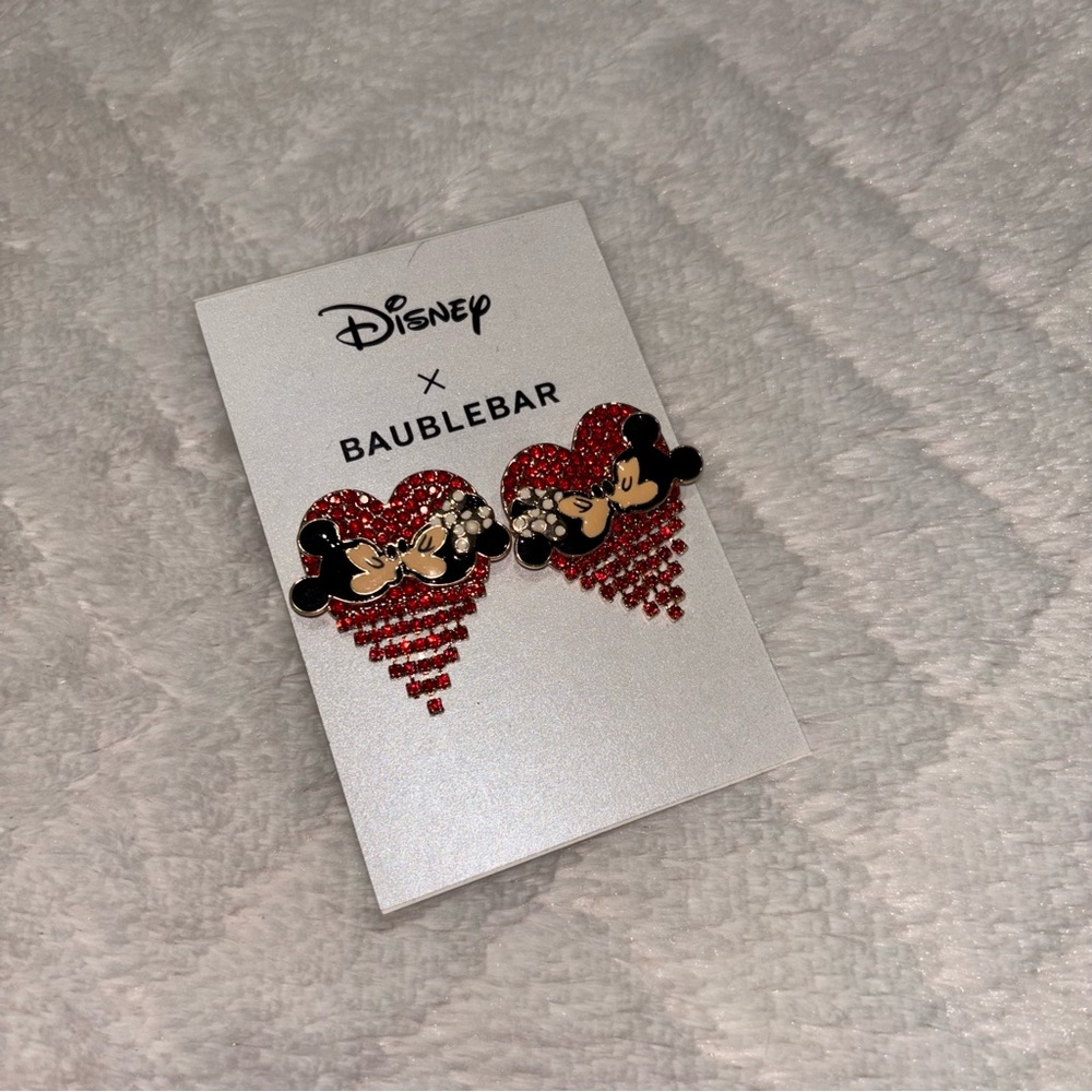 🧸 Disney x BaubleBar NWT Minnie Mouse Heart Earrings